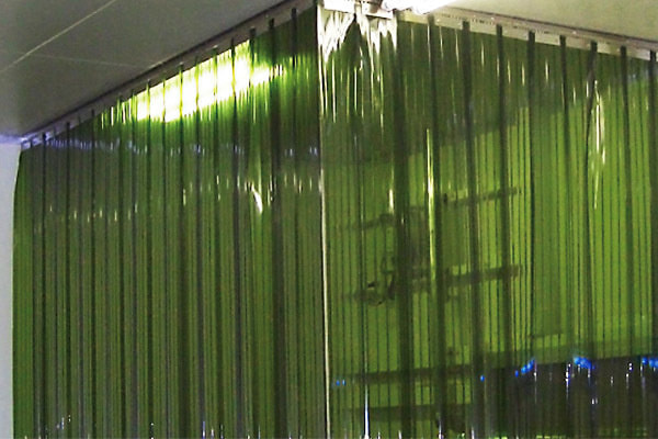 slide__0005_img_curtain.jpg